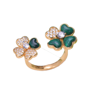 18K Cosmos Between the Finger Diamond Ring