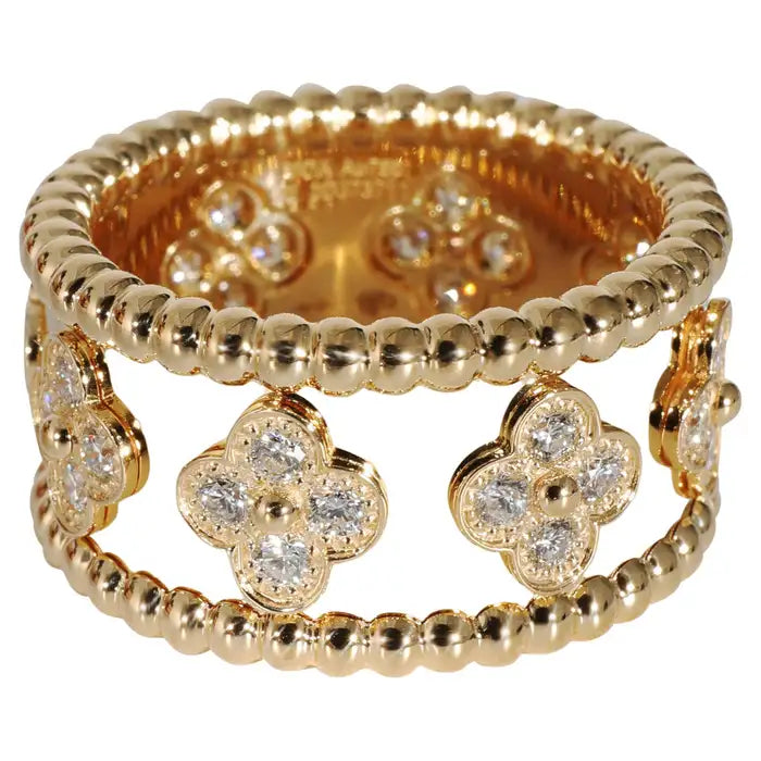 j_19446682_1685560569820_bg_processed_abd357fa-a57a-405e-9b4d-0afca7aacdd1 18K Perlée Clovers Ring